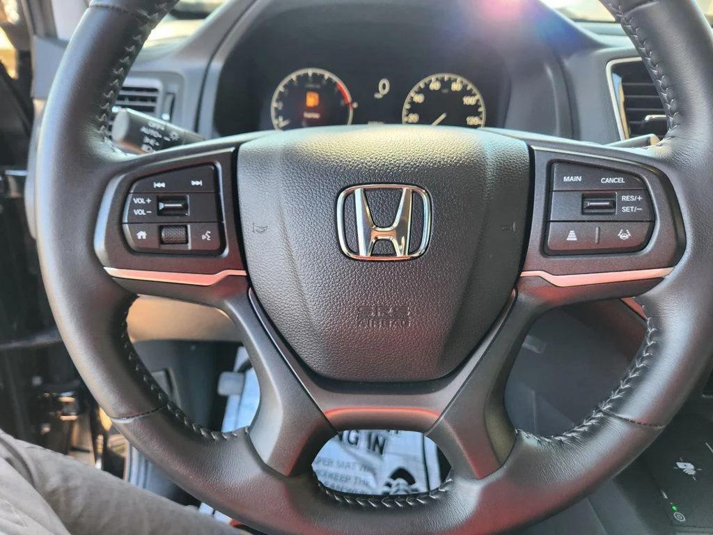 used 2025 Honda Ridgeline car, priced at $34,985