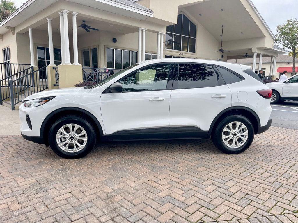 used 2025 Ford Escape car, priced at $20,985