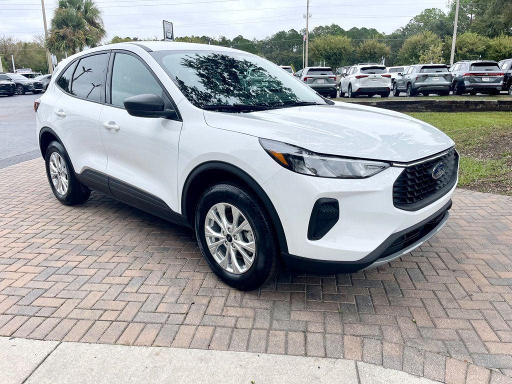 used 2025 Ford Escape car, priced at $20,985