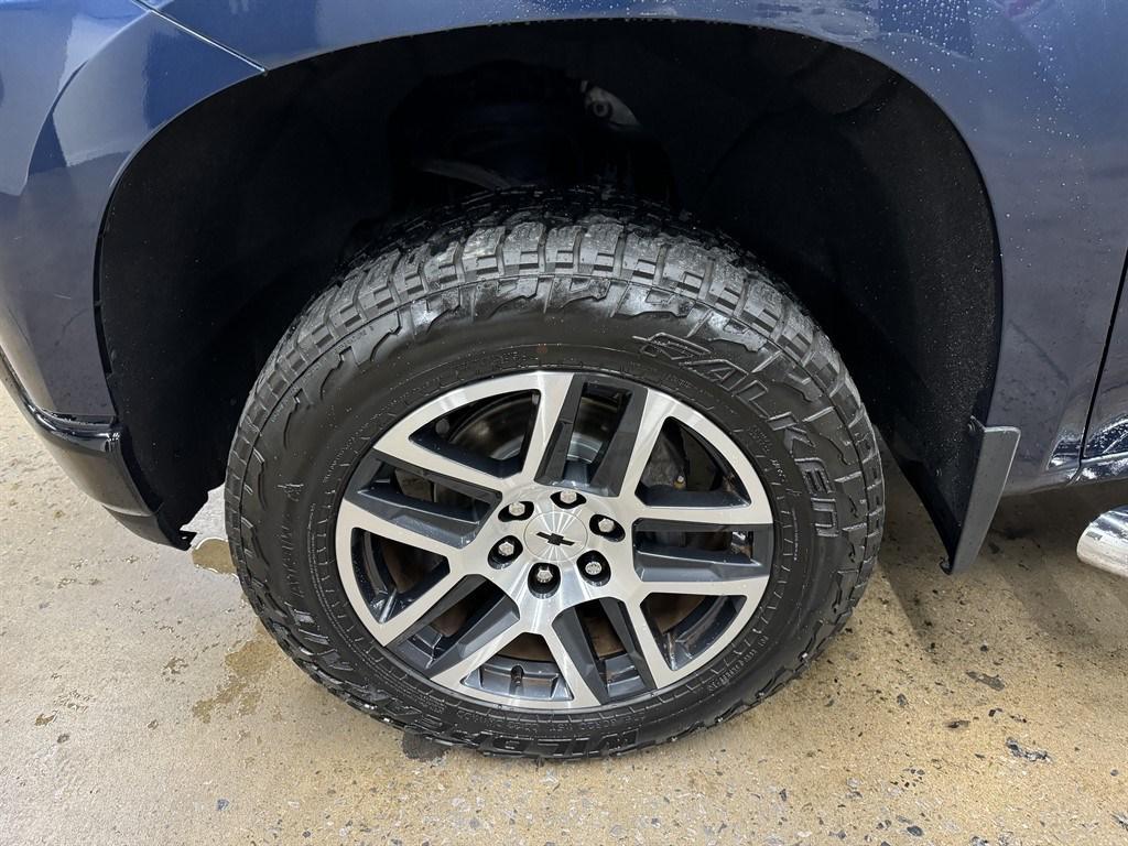 used 2020 Chevrolet Silverado 1500 car, priced at $31,900