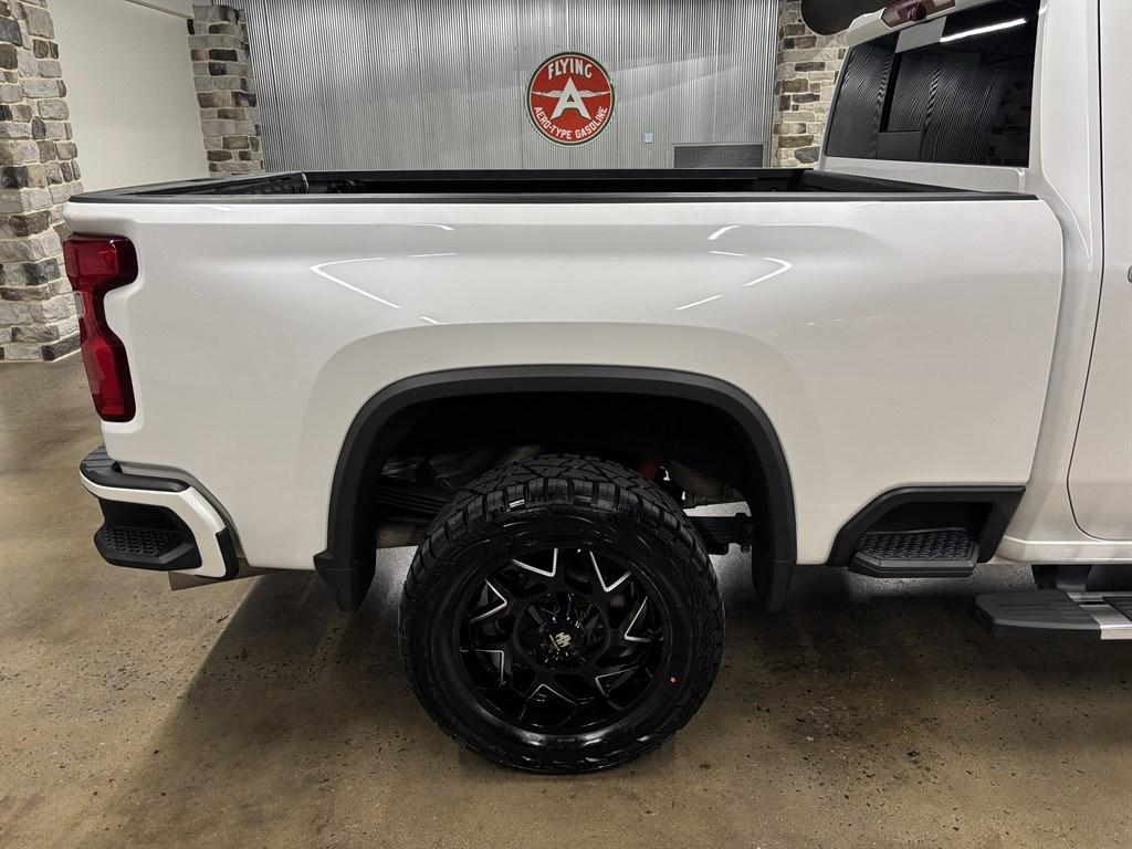 used 2022 Chevrolet Silverado 2500 car, priced at $62,900