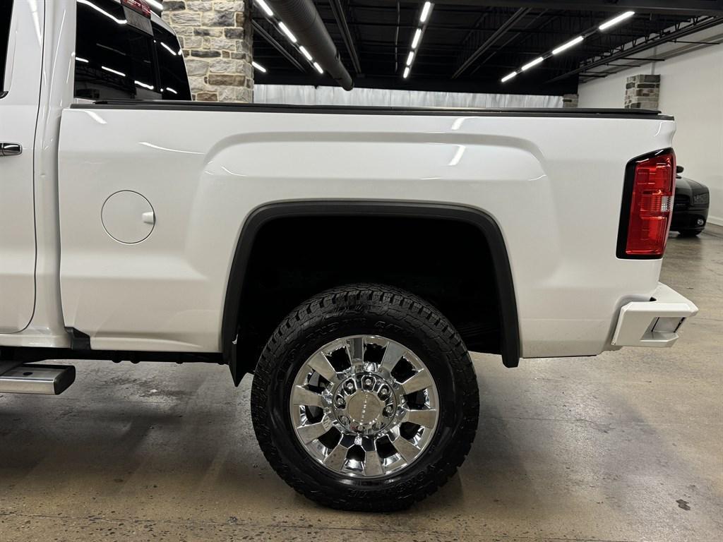 used 2018 GMC Sierra 2500 car, priced at $35,900