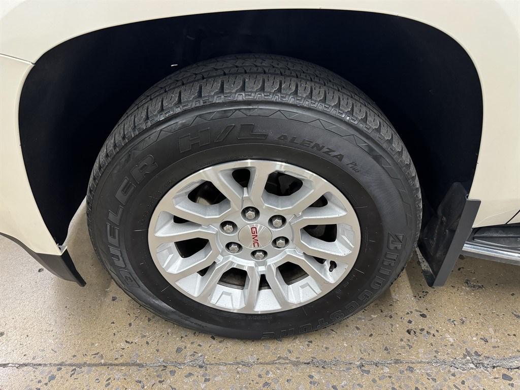 used 2015 GMC Yukon car, priced at $19,900