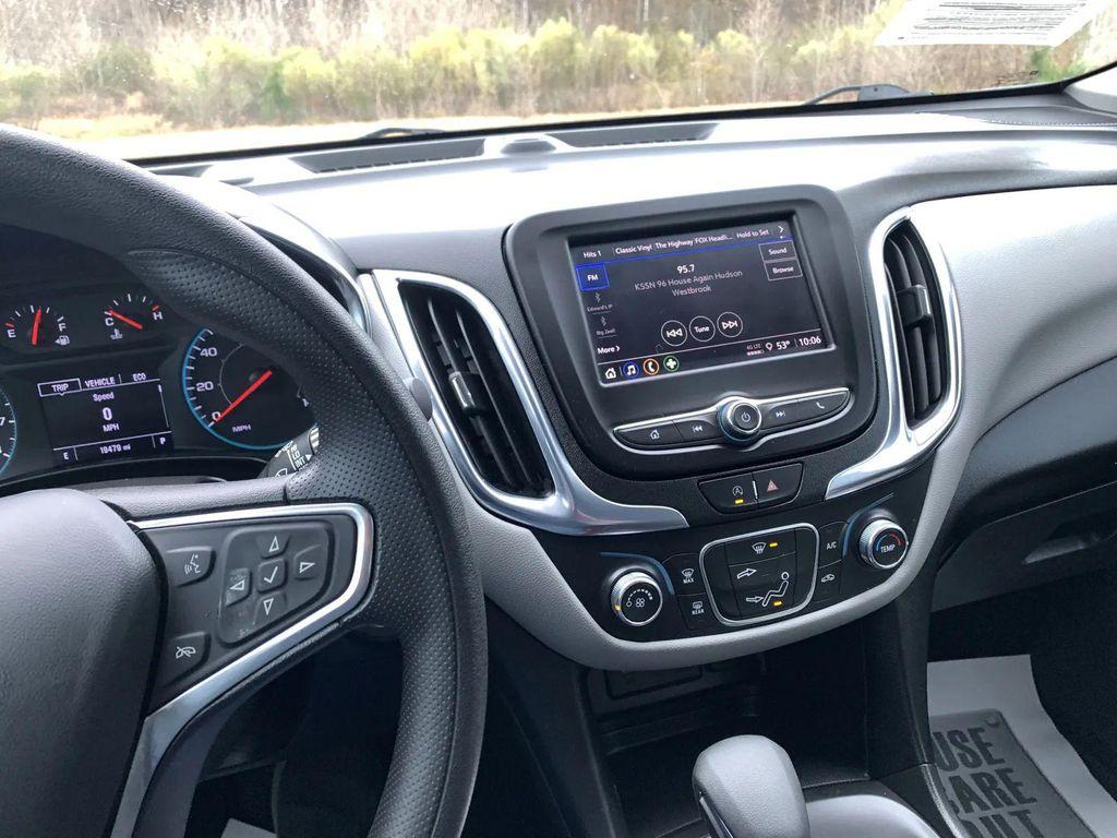 used 2022 Chevrolet Equinox car, priced at $21,900