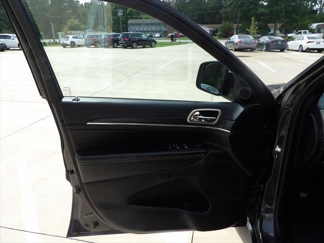 used 2016 Jeep Grand Cherokee car, priced at $13,995