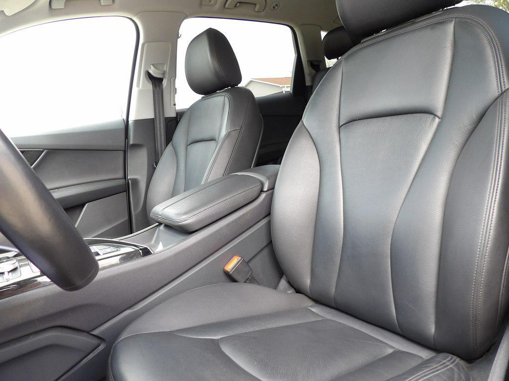 used 2019 Audi Q7 car, priced at $18,995