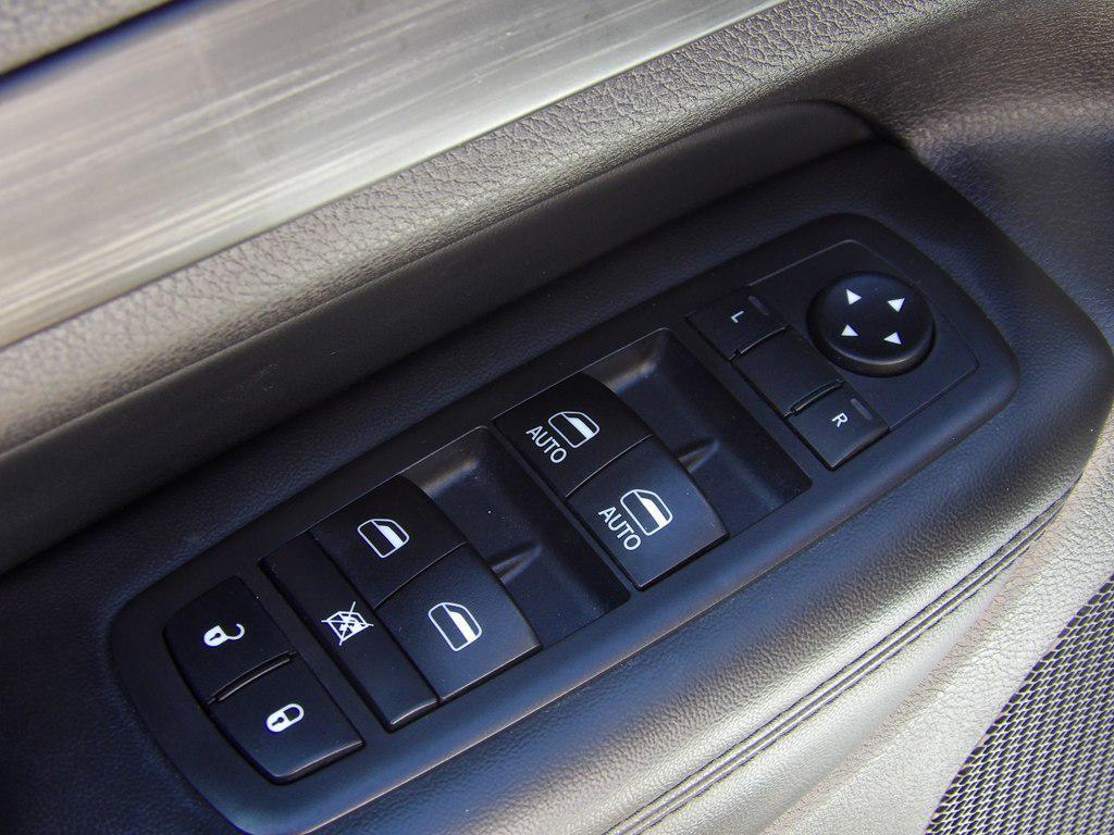 used 2019 Jeep Grand Cherokee car, priced at $17,995