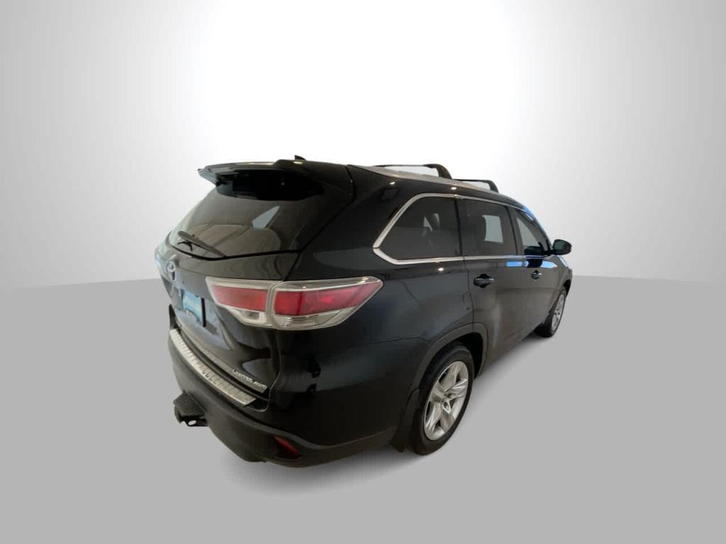 used 2016 Toyota Highlander car, priced at $16,607