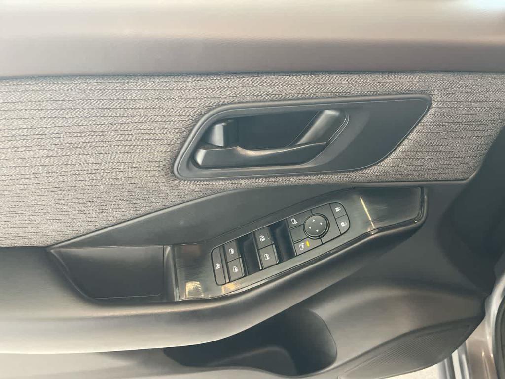 used 2023 Nissan Rogue car, priced at $18,424