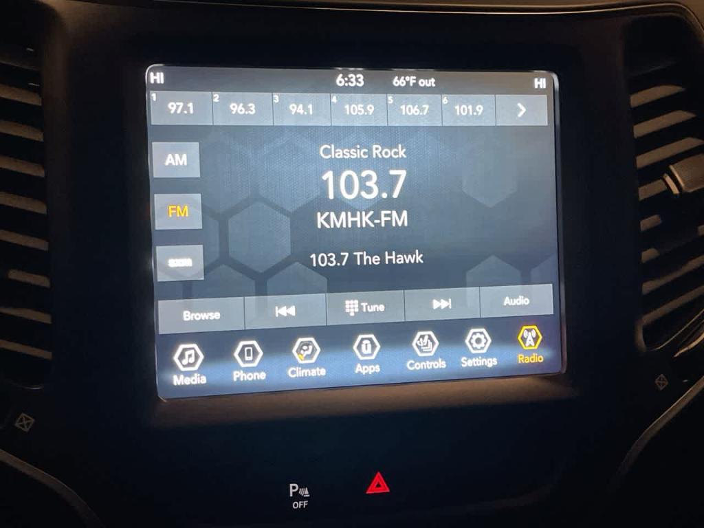 used 2019 Jeep Cherokee car, priced at $17,956