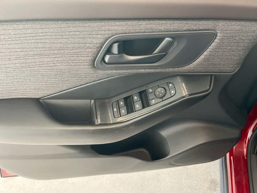 used 2023 Nissan Rogue car, priced at $21,431