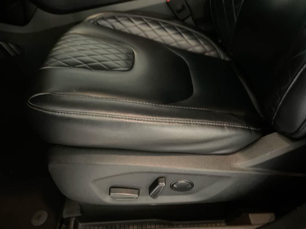 used 2023 Ford Edge car, priced at $21,290