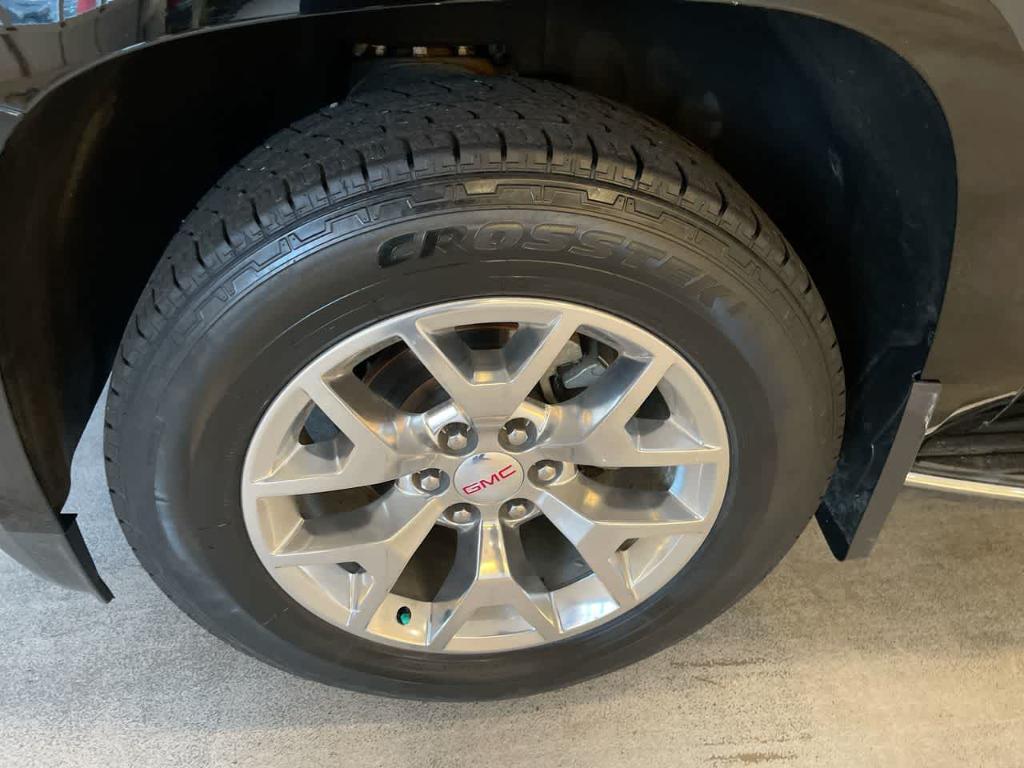 used 2017 GMC Yukon car, priced at $24,438