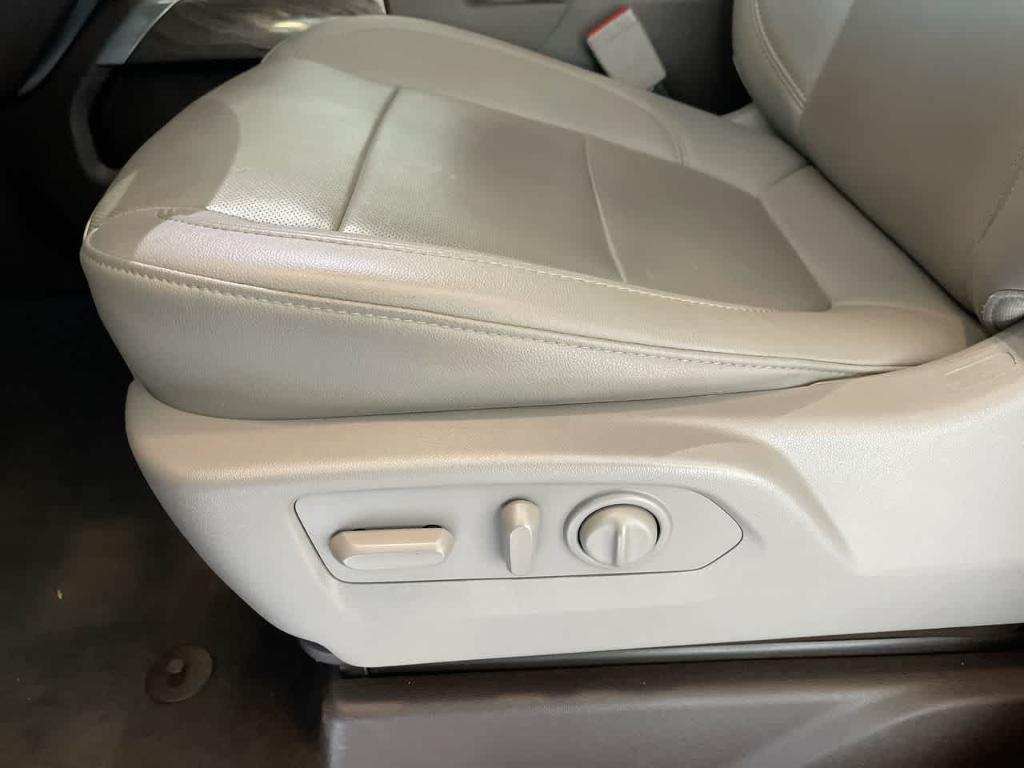 used 2021 Chevrolet Silverado 1500 car, priced at $36,951