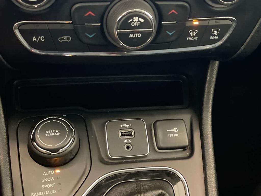 used 2019 Jeep Cherokee car, priced at $16,772