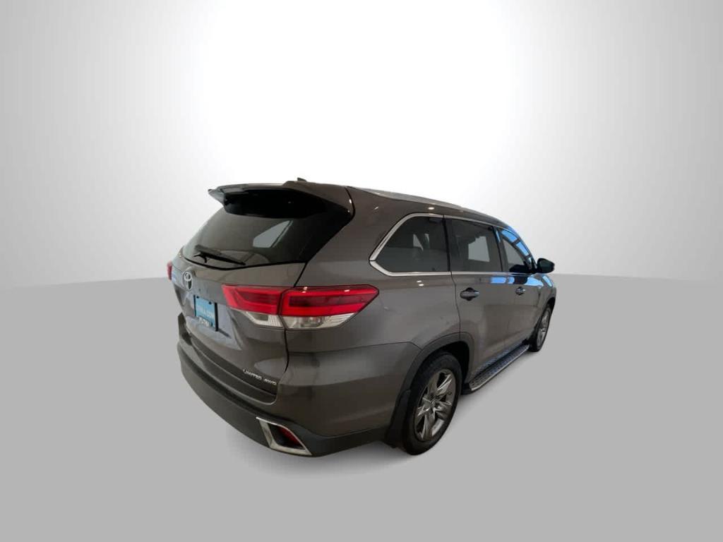 used 2017 Toyota Highlander car, priced at $24,312