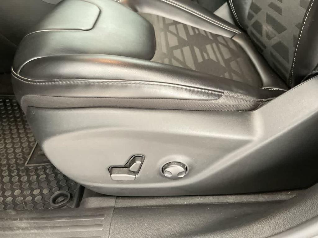 used 2022 Jeep Cherokee car, priced at $24,524