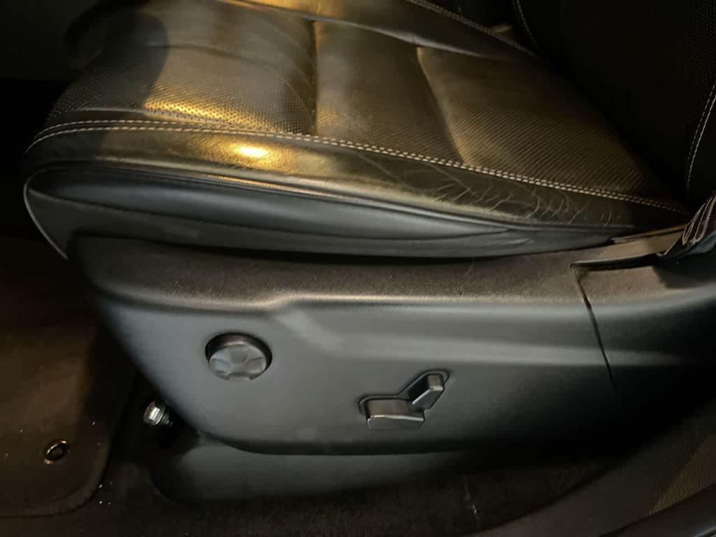 used 2015 Jeep Grand Cherokee car, priced at $16,335