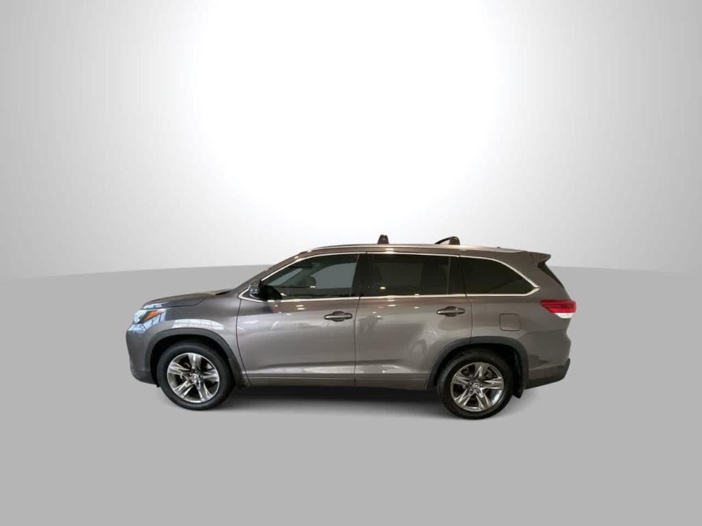 used 2017 Toyota Highlander car, priced at $23,579