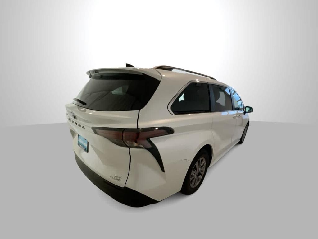 used 2024 Toyota Sienna car, priced at $33,854