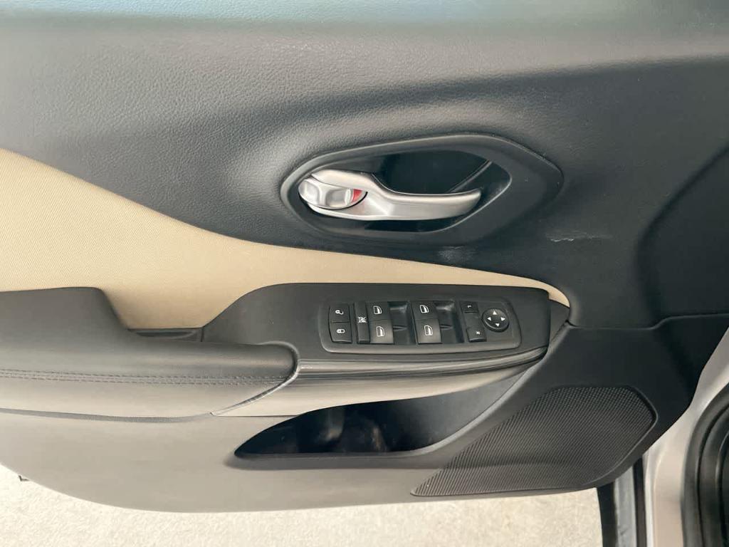 used 2016 Jeep Cherokee car, priced at $9,756