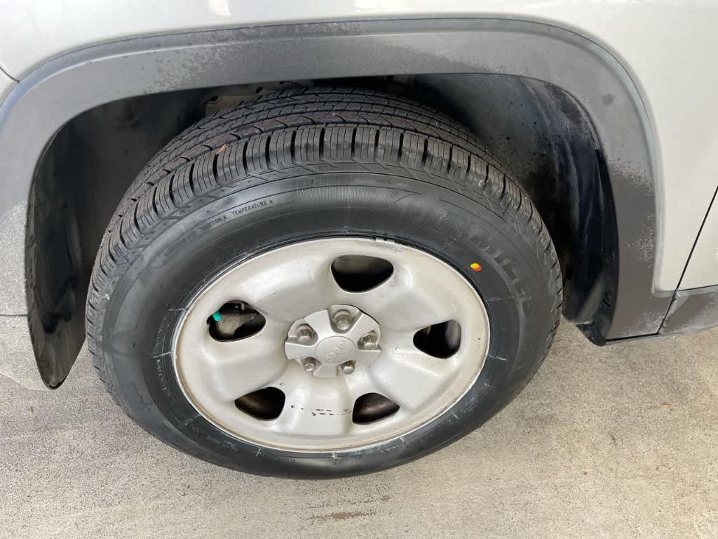 used 2016 Jeep Cherokee car, priced at $9,756