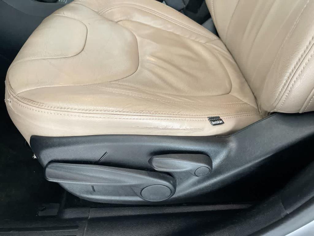 used 2016 Jeep Cherokee car, priced at $9,756