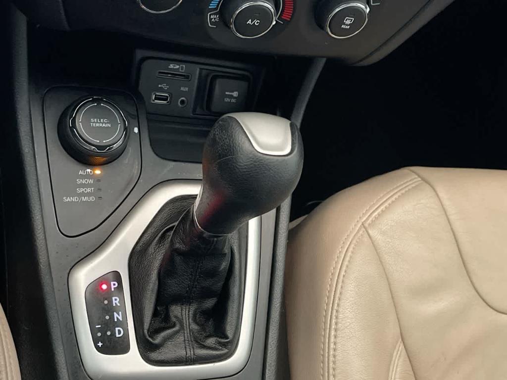 used 2016 Jeep Cherokee car, priced at $9,756