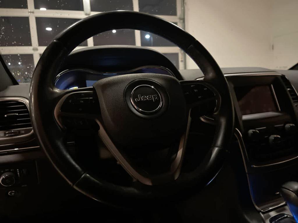 used 2018 Jeep Grand Cherokee car, priced at $16,271