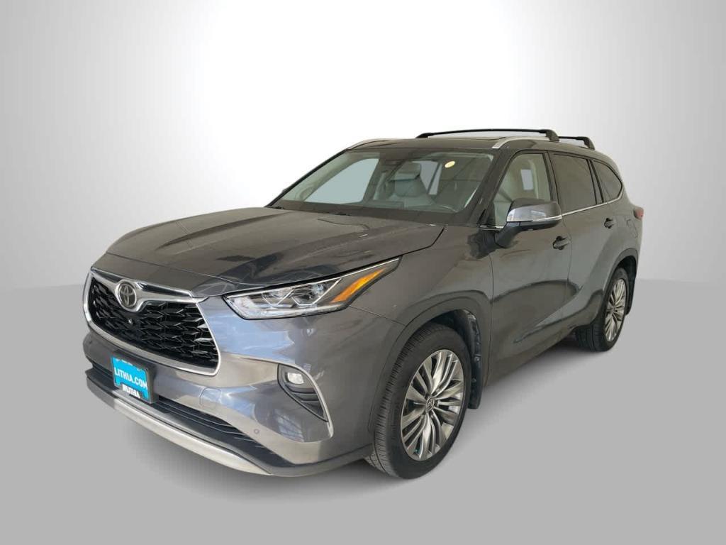 used 2021 Toyota Highlander car, priced at $36,840