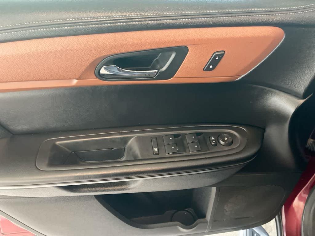 used 2015 Chevrolet Traverse car, priced at $12,536