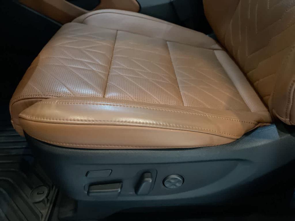 used 2025 Kia Telluride car, priced at $45,412