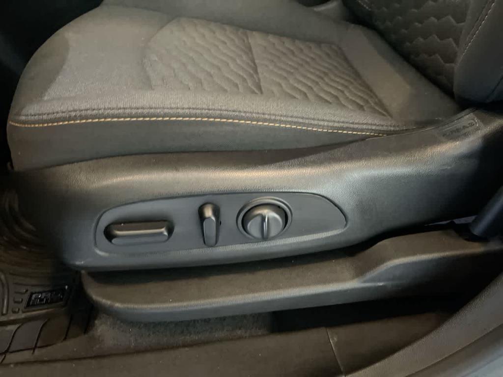 used 2021 Chevrolet Equinox car, priced at $17,190