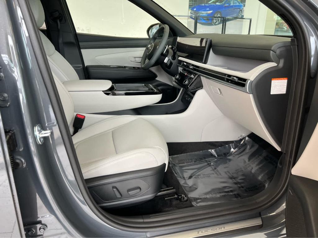 new 2026 Hyundai TUCSON Hybrid car, priced at $41,229