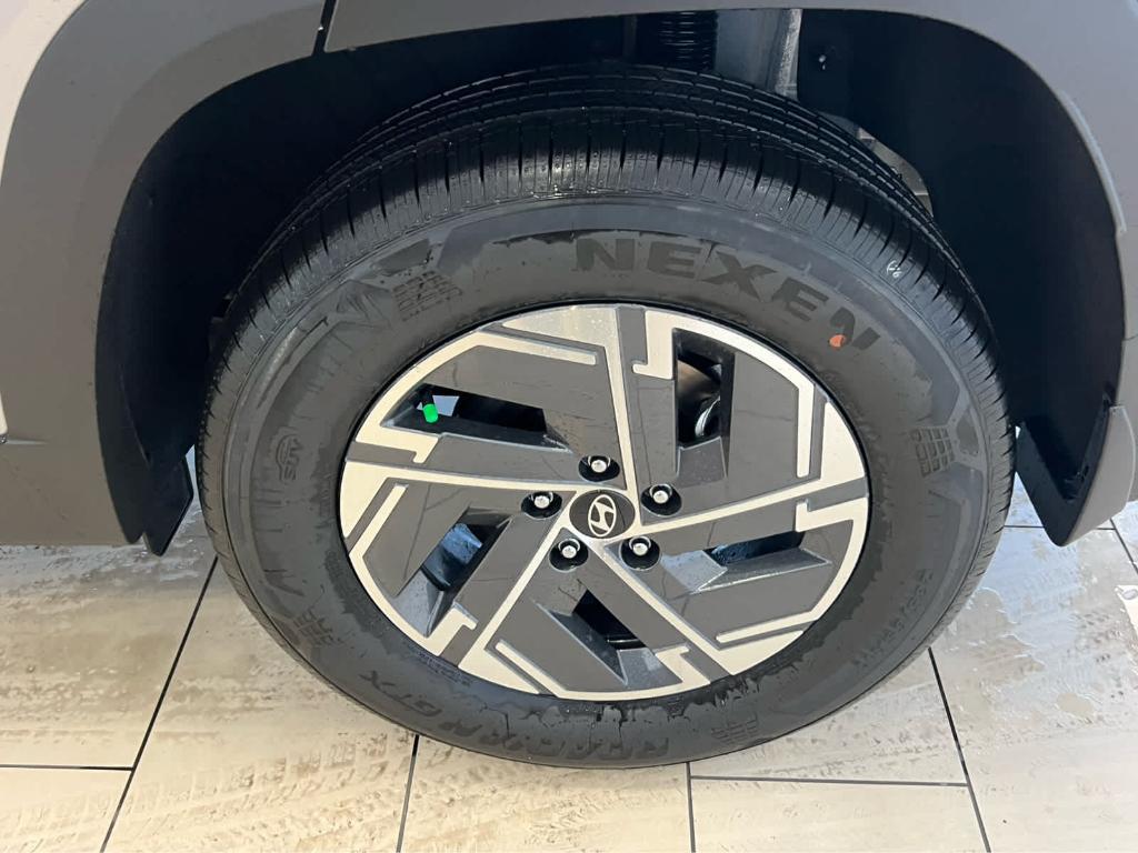 new 2026 Hyundai TUCSON Hybrid car, priced at $32,086