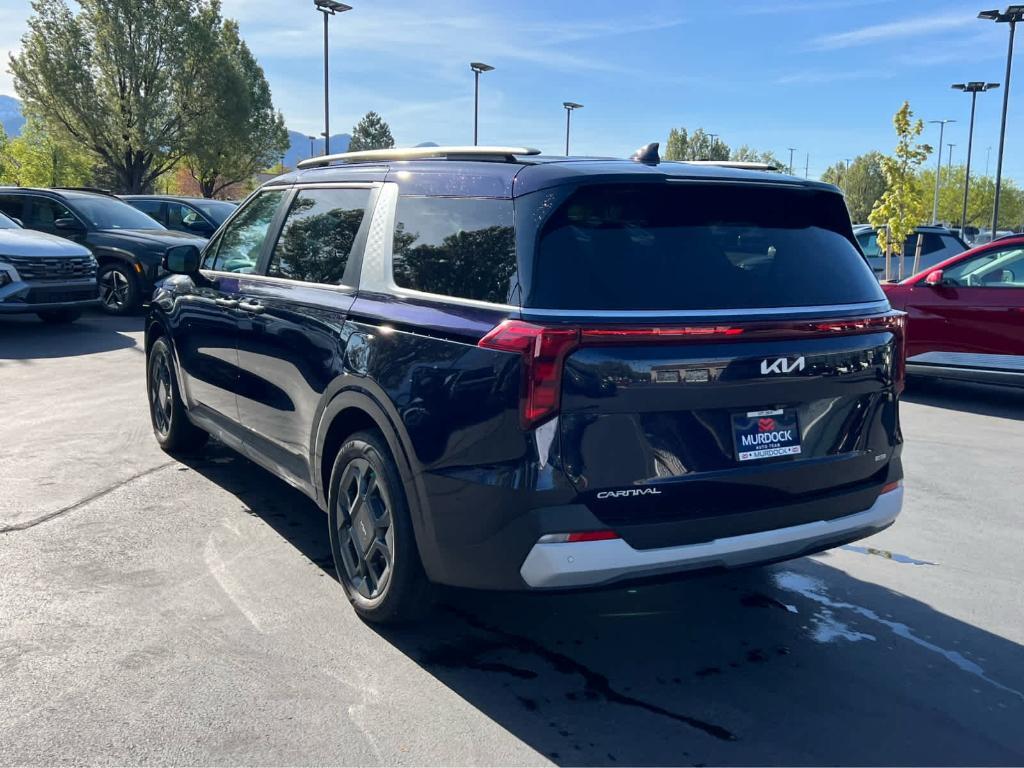 used 2025 Kia Carnival Hybrid car, priced at $44,320
