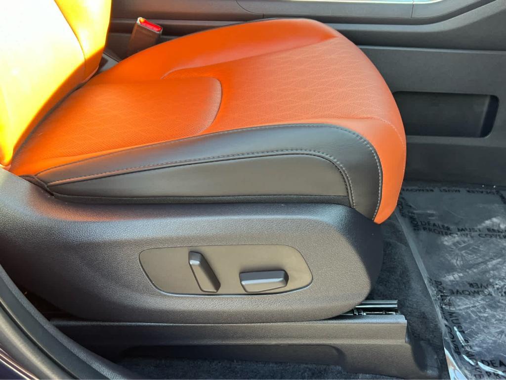 used 2025 Kia Carnival Hybrid car, priced at $44,320