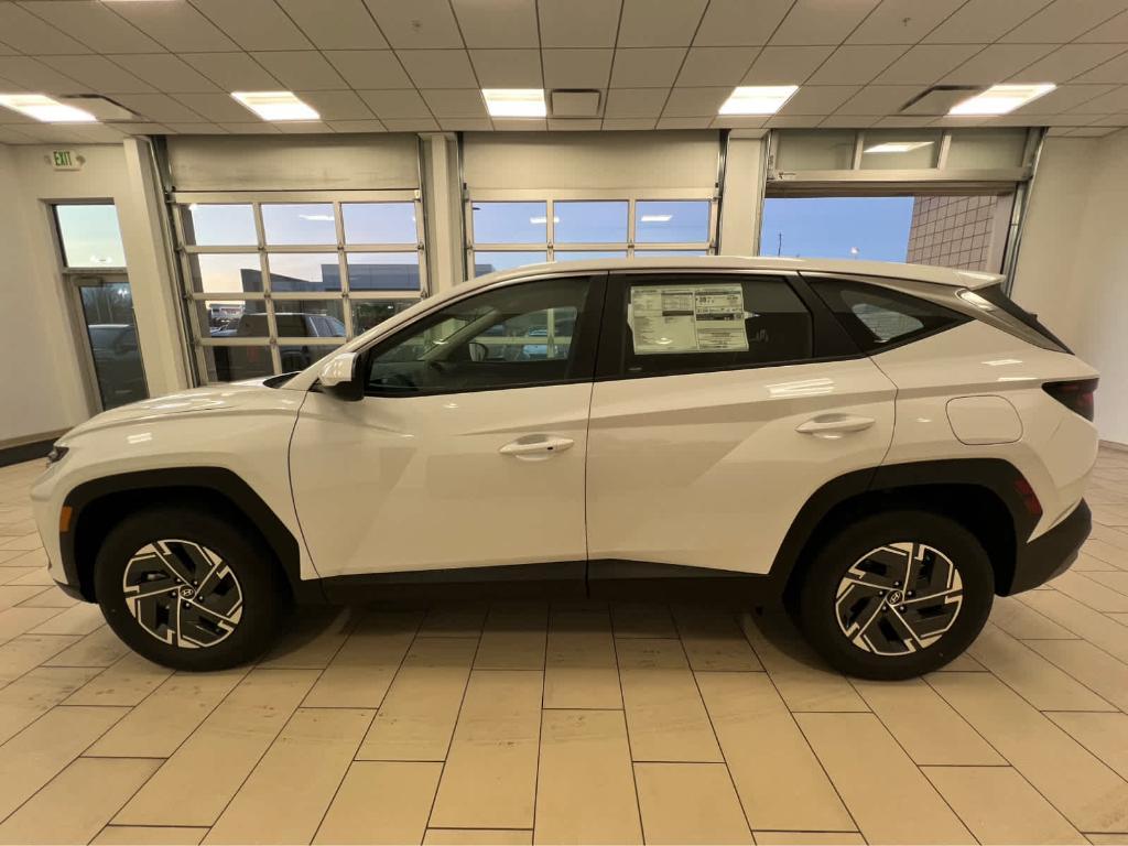 new 2026 Hyundai TUCSON Hybrid car, priced at $32,795
