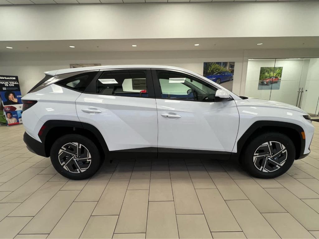 new 2026 Hyundai TUCSON Hybrid car, priced at $32,795