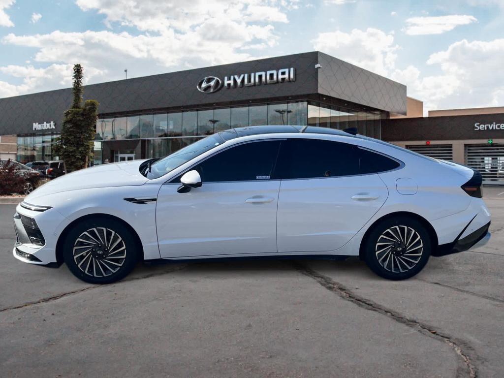 used 2025 Hyundai Sonata Hybrid car, priced at $32,083