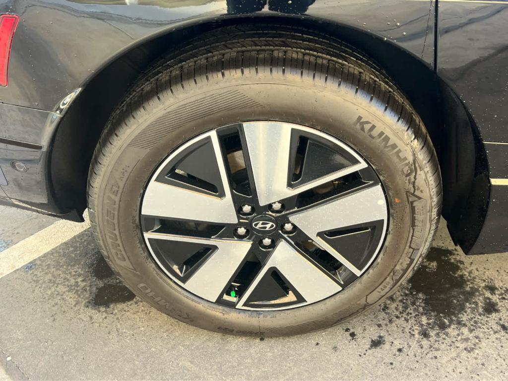 new 2026 Hyundai IONIQ 9 car, priced at $56,920