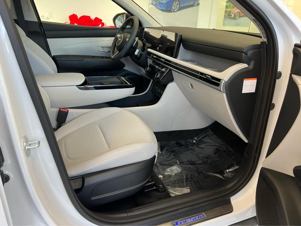new 2026 Hyundai TUCSON Hybrid car, priced at $32,769