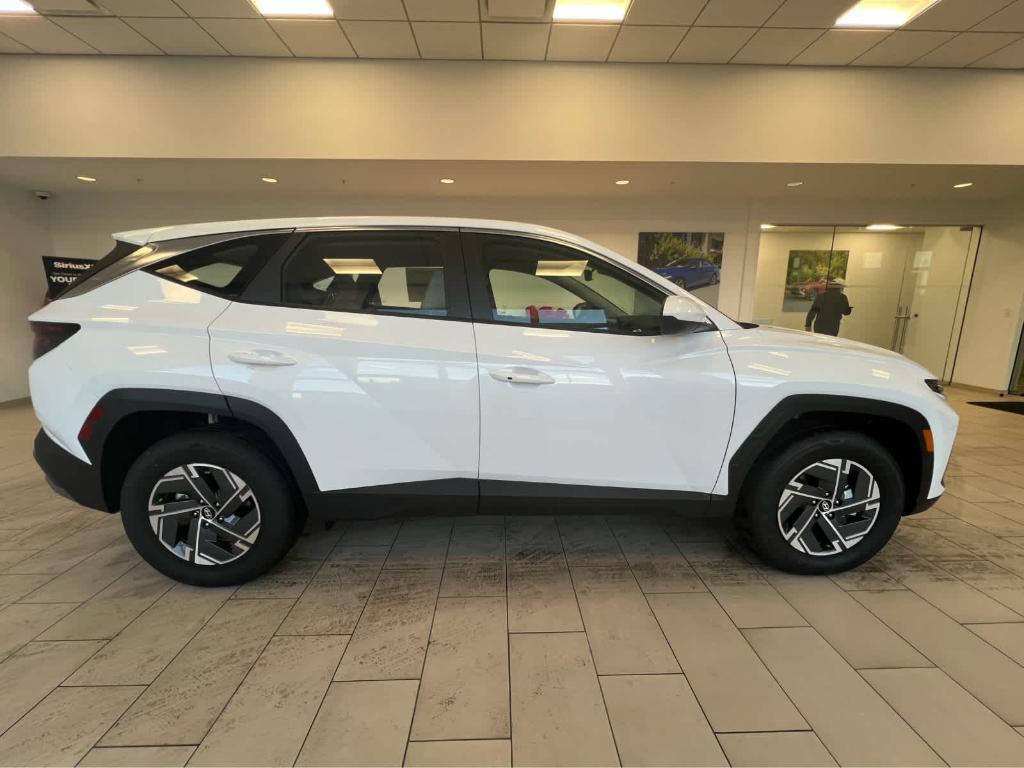 new 2026 Hyundai TUCSON Hybrid car, priced at $32,769