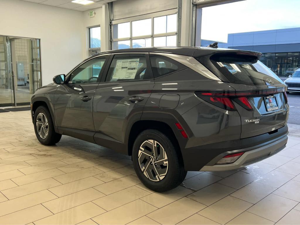 new 2026 Hyundai TUCSON Hybrid car, priced at $31,958