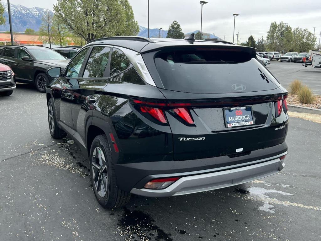 new 2026 Hyundai TUCSON Hybrid car, priced at $33,558