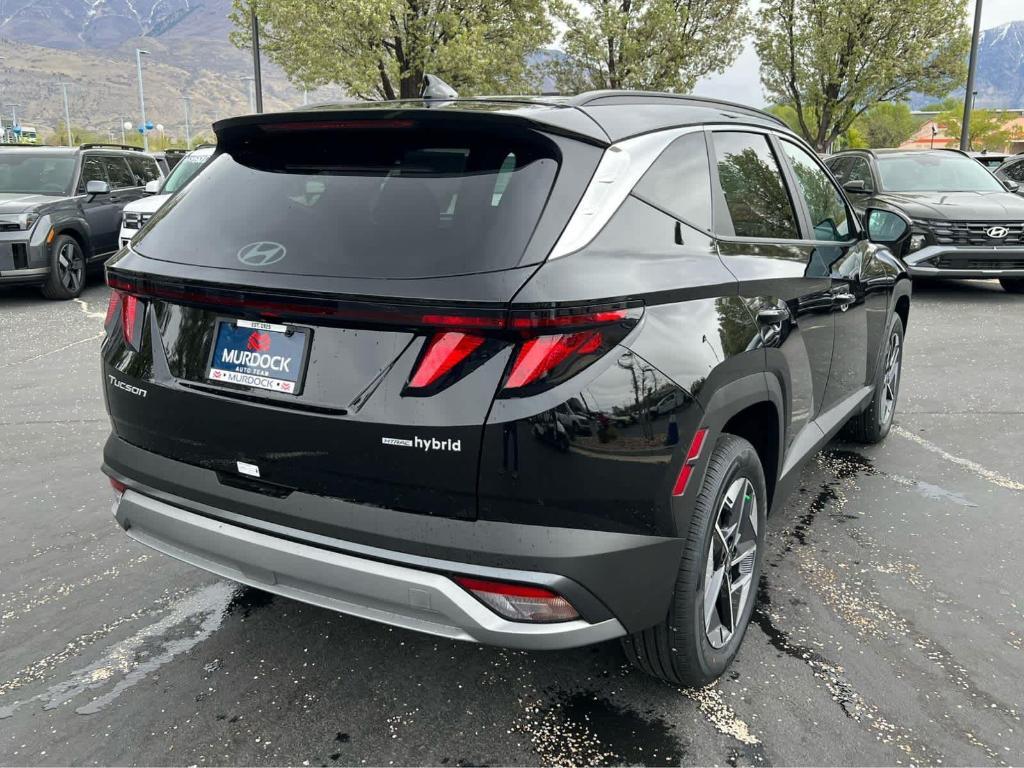 new 2026 Hyundai TUCSON Hybrid car, priced at $33,558