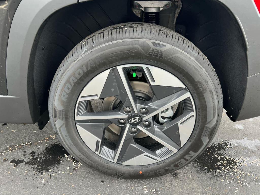 new 2026 Hyundai TUCSON Hybrid car, priced at $33,558