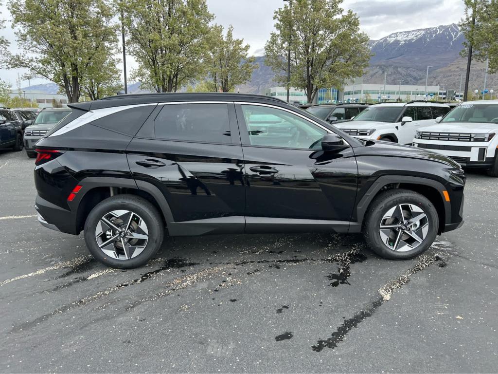new 2026 Hyundai TUCSON Hybrid car, priced at $36,310