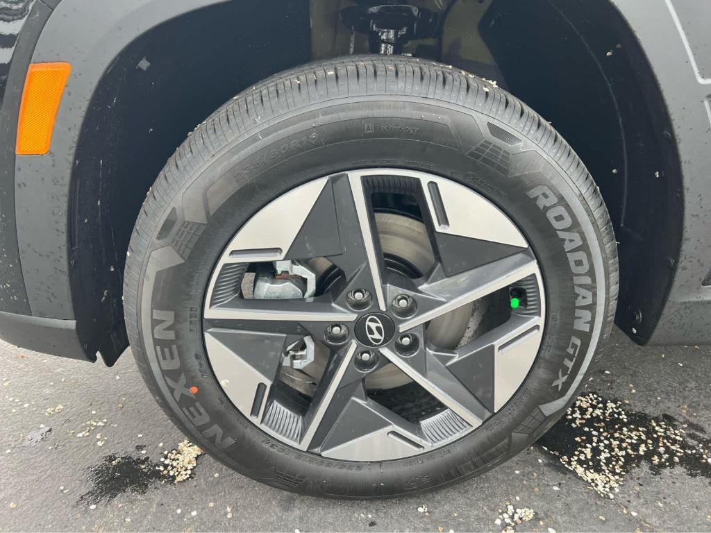 new 2026 Hyundai TUCSON Hybrid car, priced at $33,558