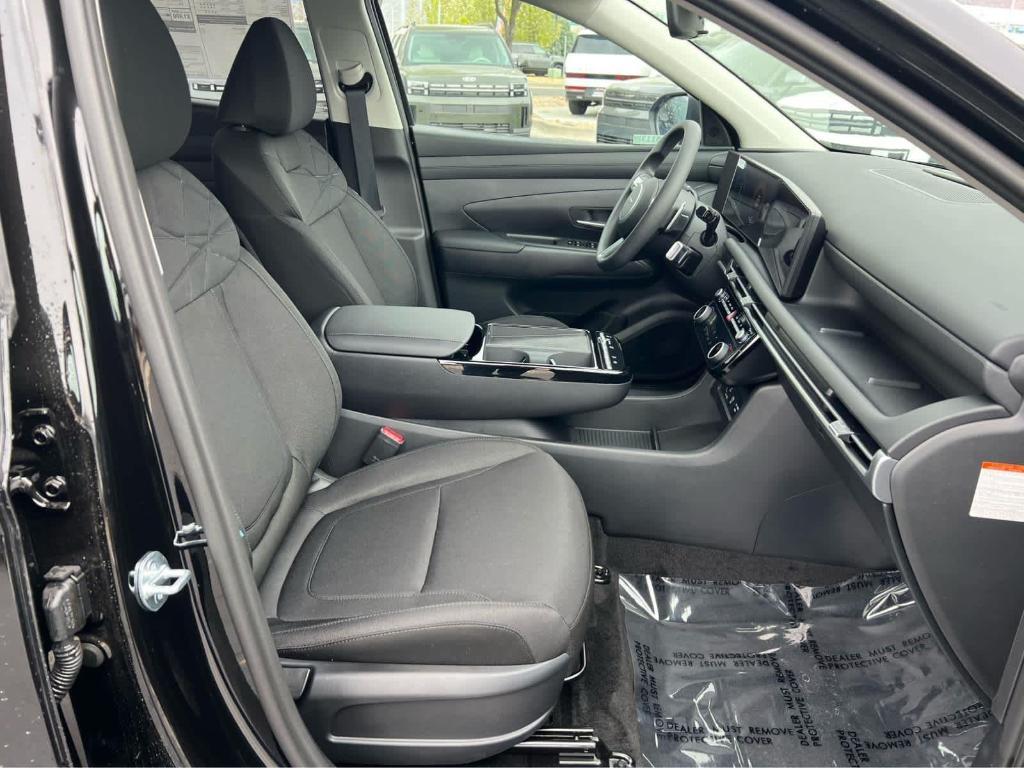 new 2026 Hyundai TUCSON Hybrid car, priced at $33,558